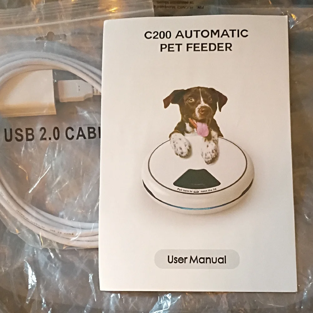 C200 Pet Feeder - Sleek White Design